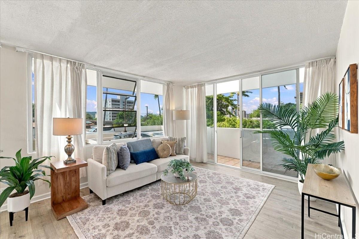 2825 S King Street  Unit 201