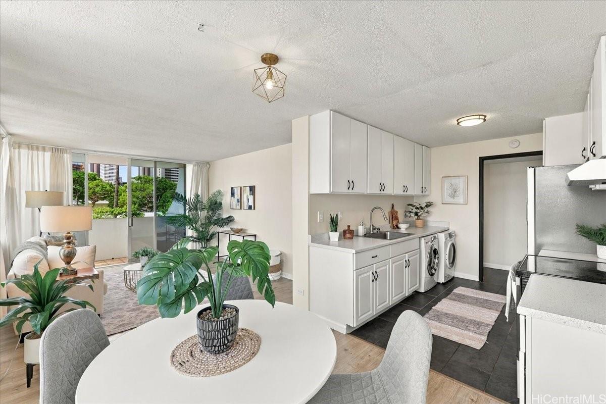 2825 S King Street  Unit 201