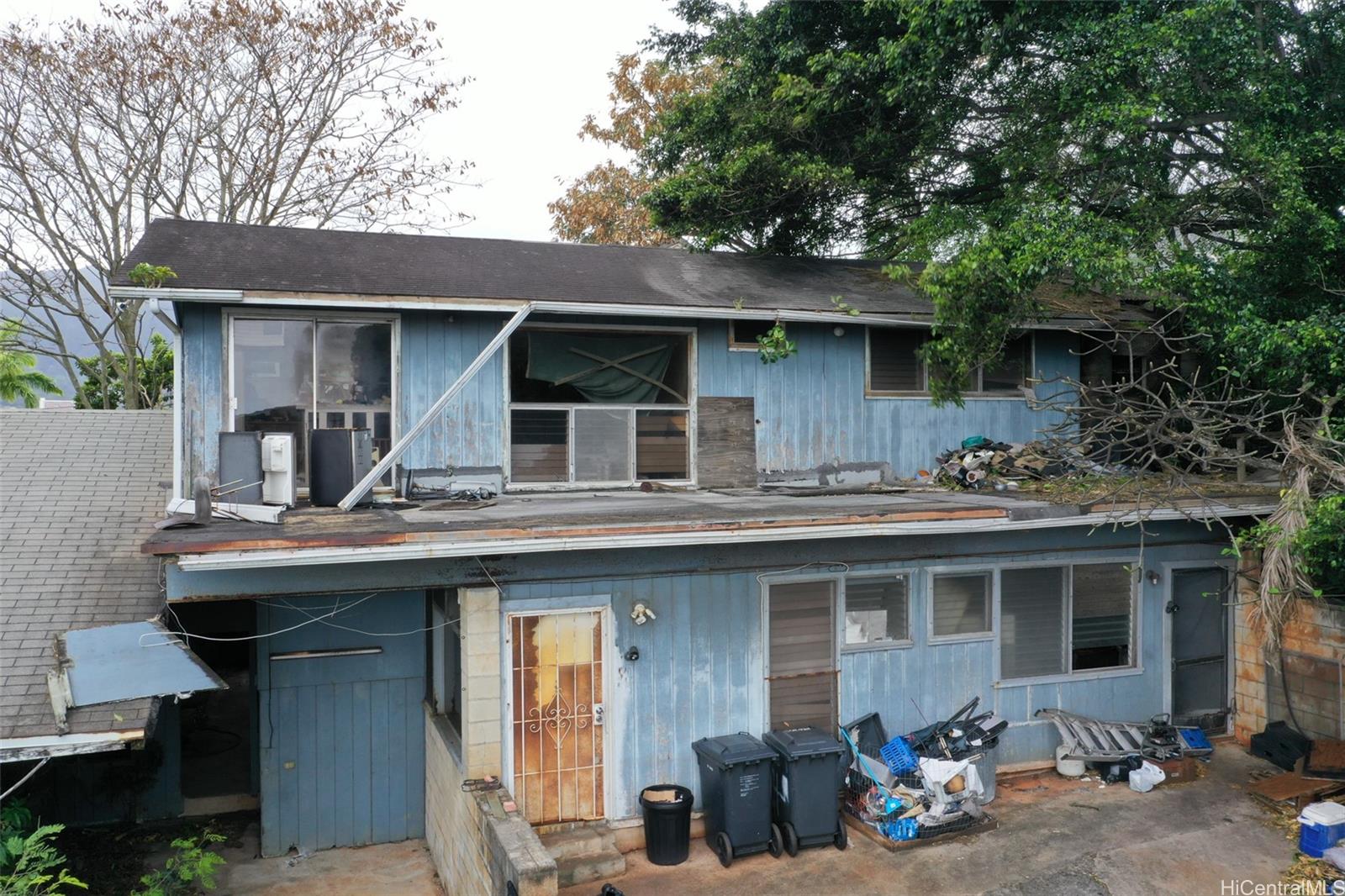 Photo 8 of 25