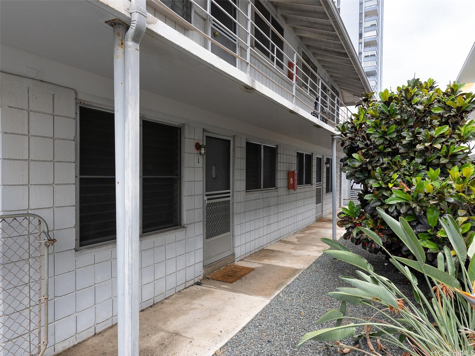 Photo 5 of 25