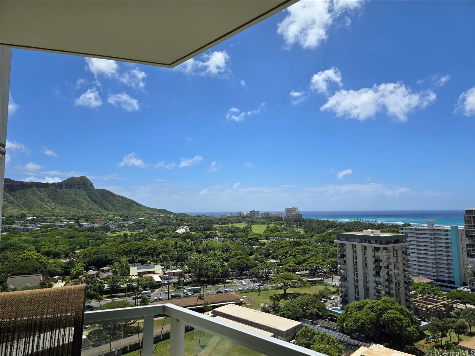 2600 Pualani Way 2004