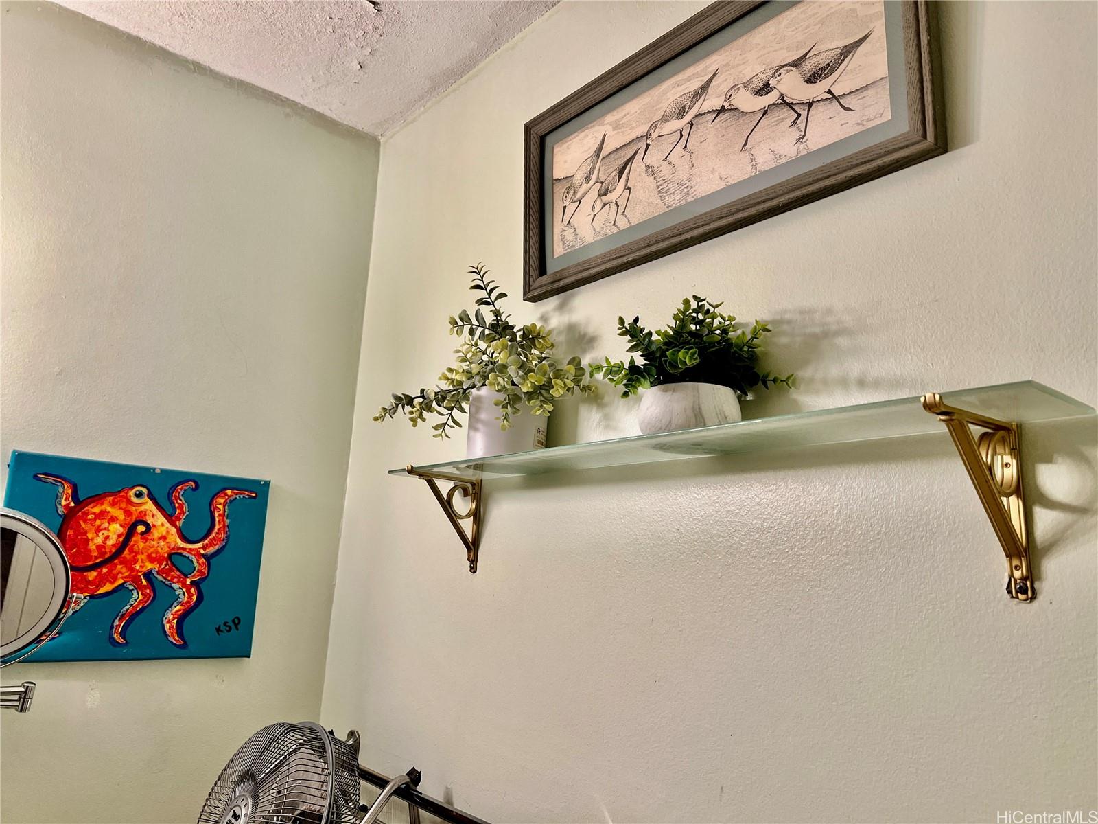 Photo 16 of 24