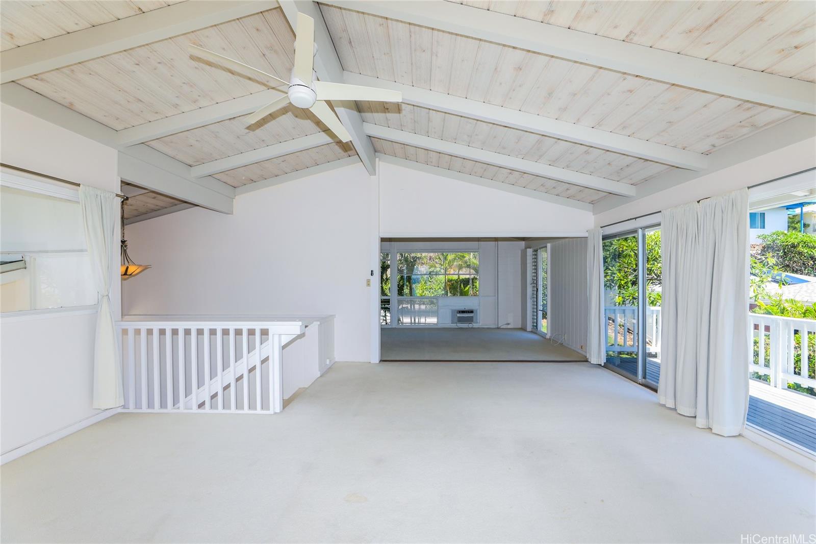 Photo 9 of 23