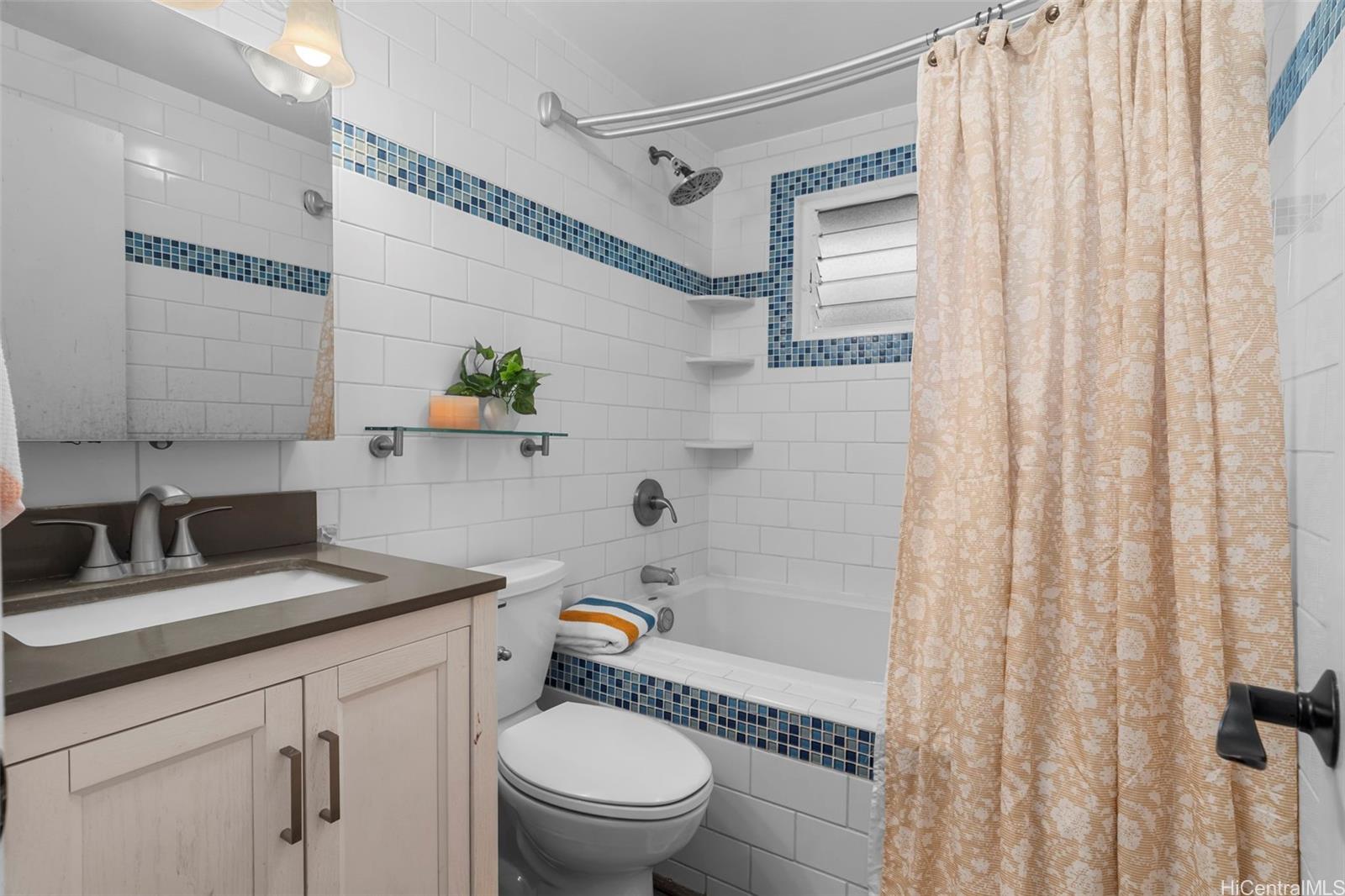 11 Haumalu Place