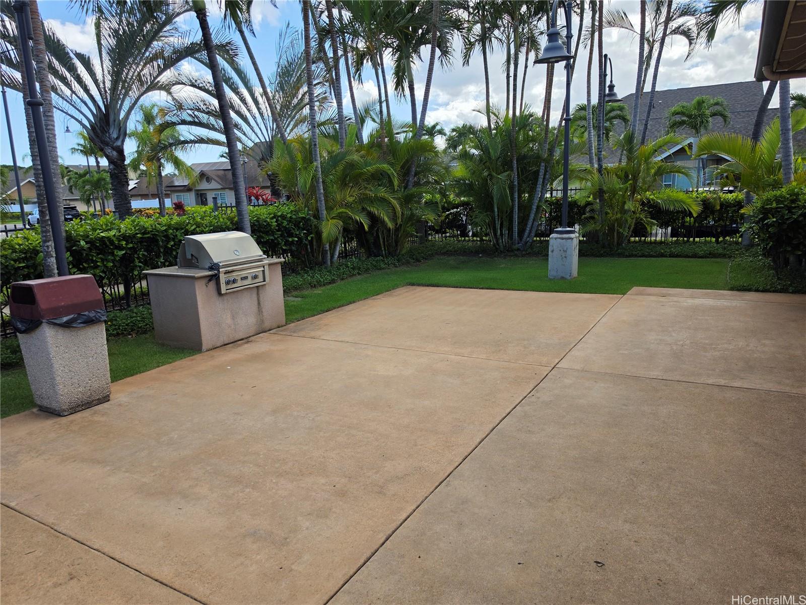 Photo 4 of 23