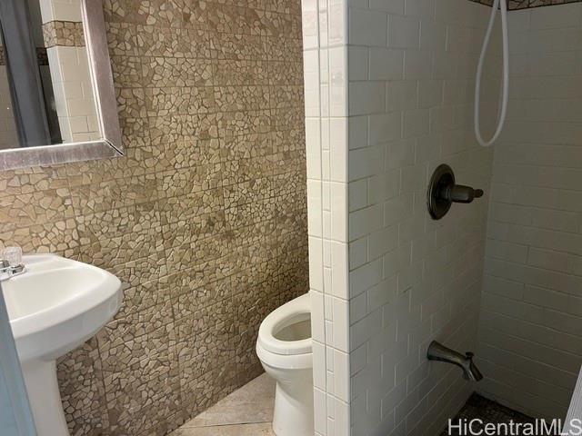 Photo 11 of 22