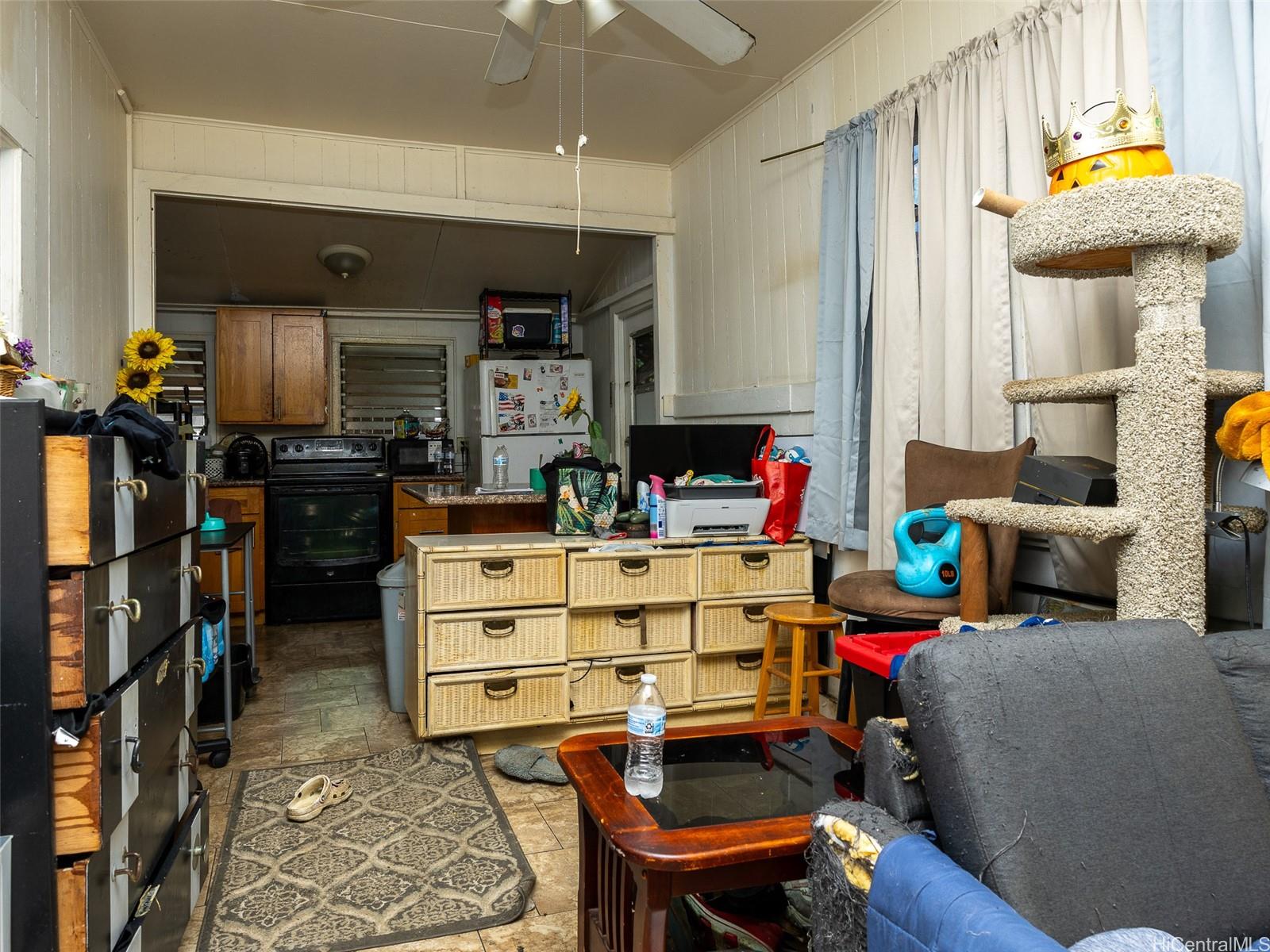Photo 16 of 25