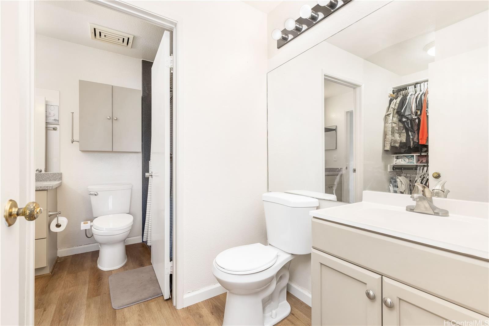 Photo 16 of 25