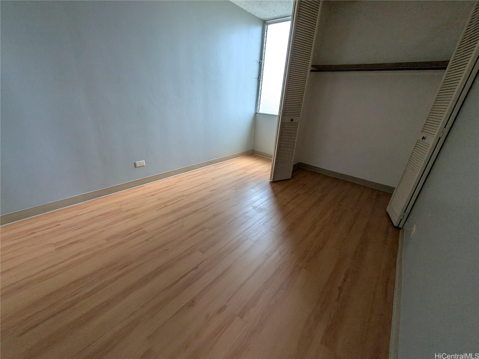 Photo 7 of 13