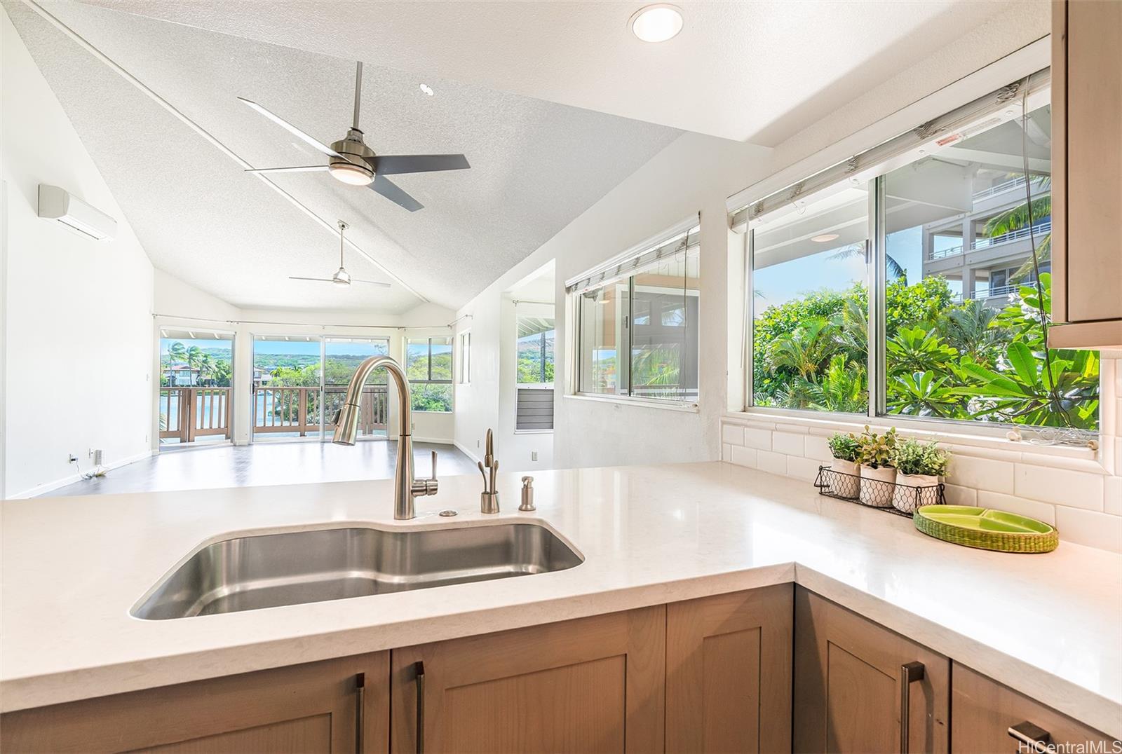 Click for more details 7007 Hawaii Kai Drive A21