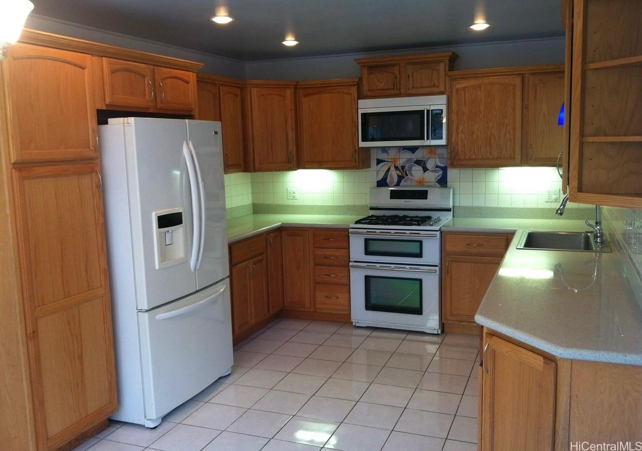 Photo 4 of 5