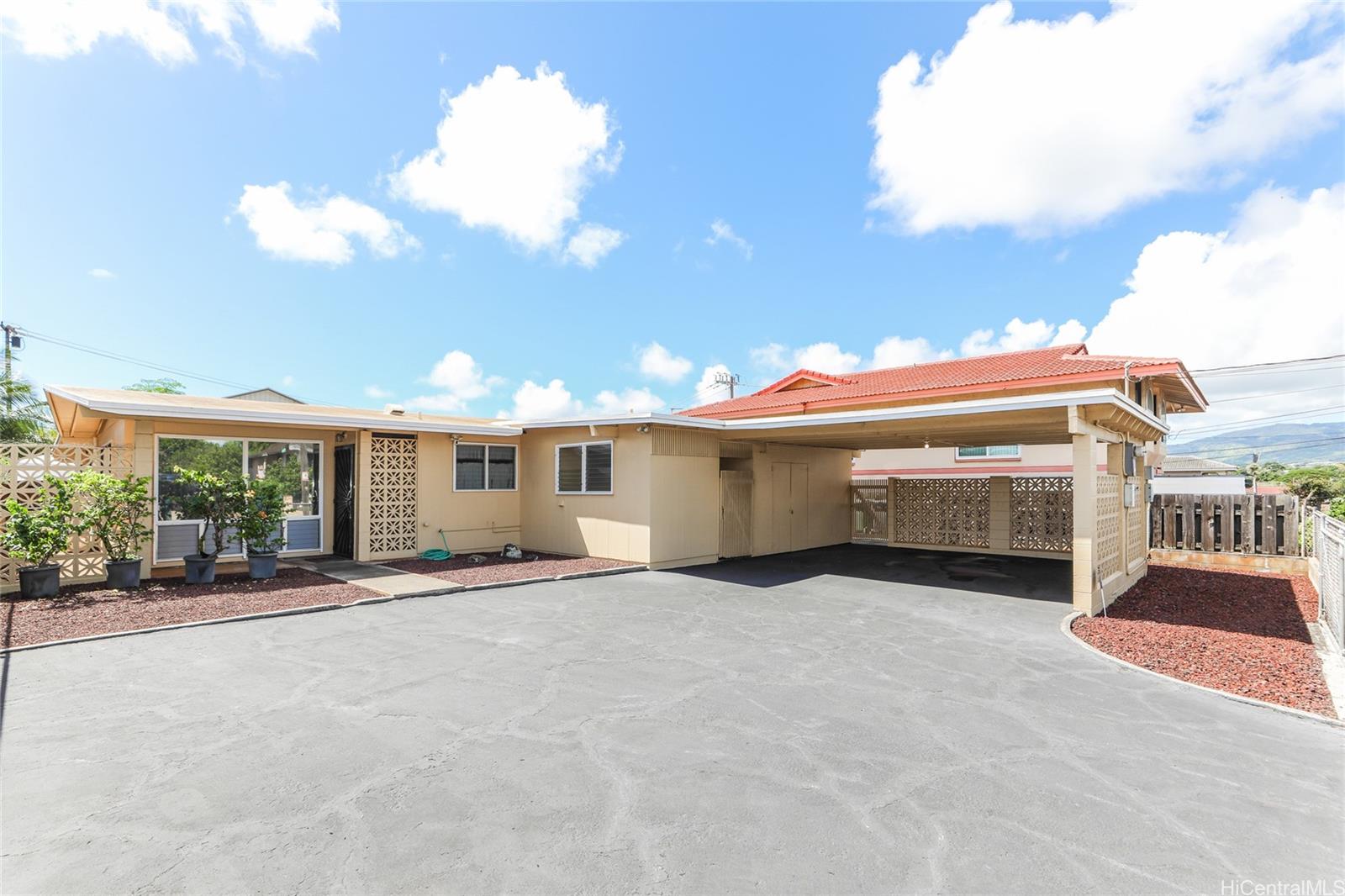 94-1367 Waipahu Street