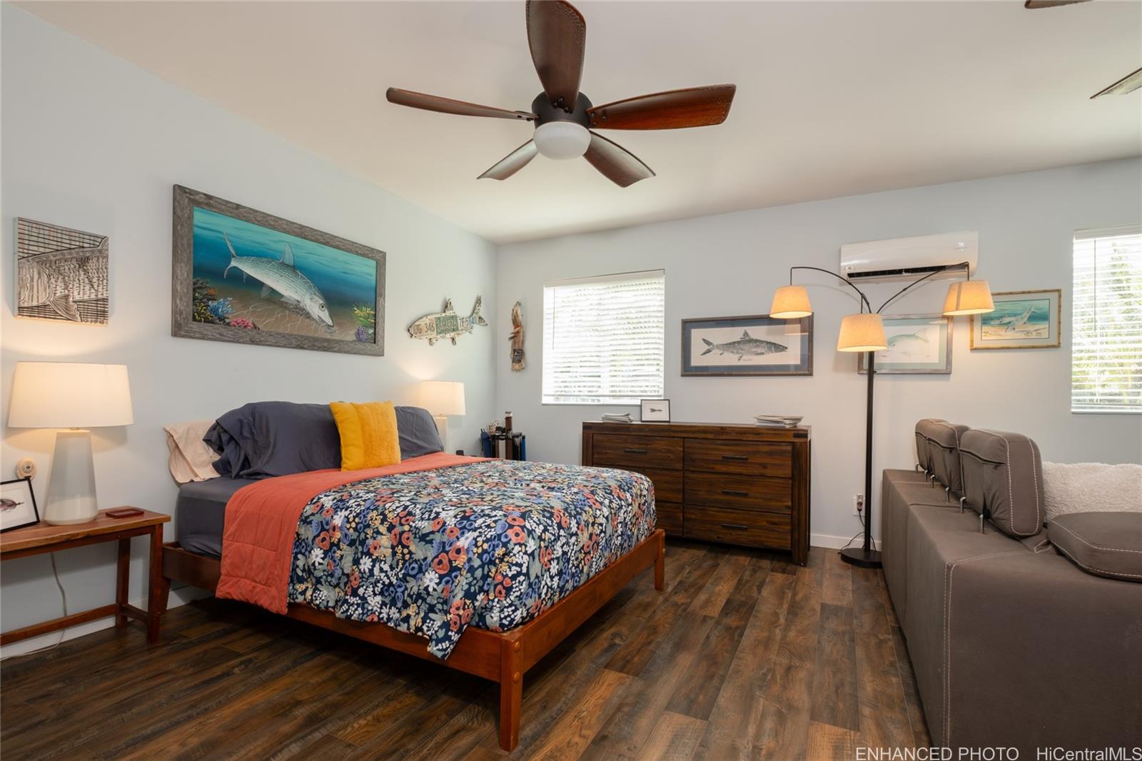 Photo 22 of 25