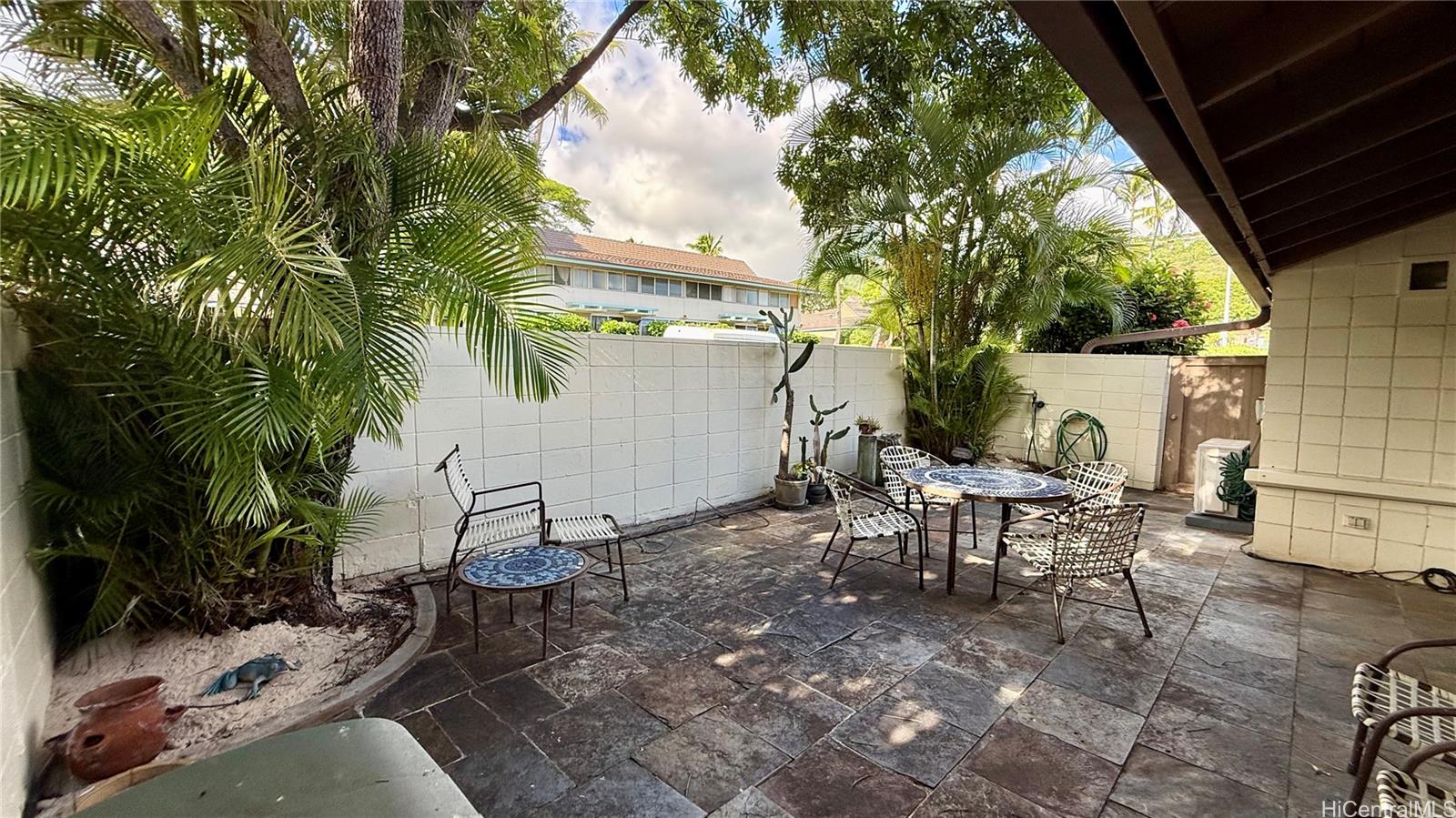 1441 Hunakai Street  Unit 1
