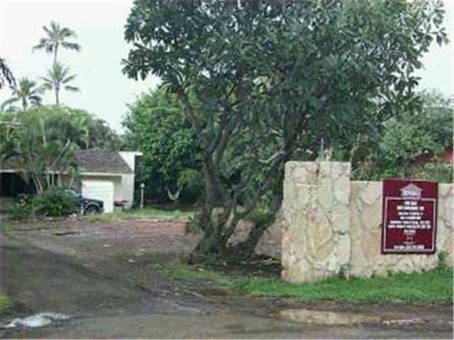 950 Kealaolu Avenue 950 Kealaolu Avenue