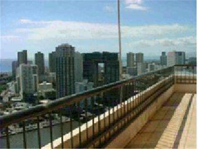 2333 Kapiolani Boulevard  Unit PH3517