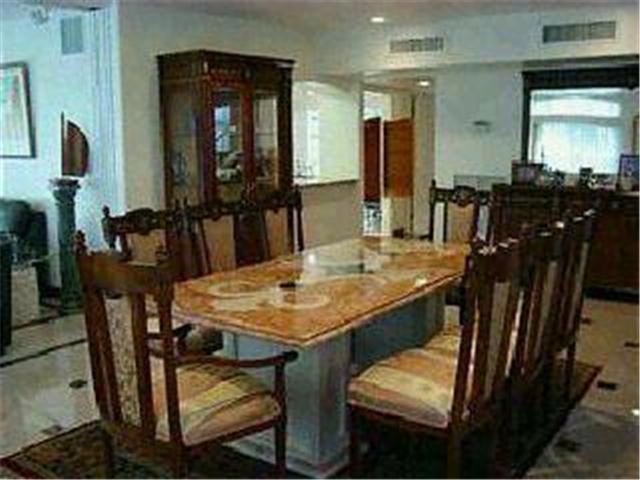 3063 Diamond Head Road