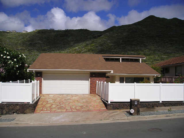 1360 Kaeleku Street