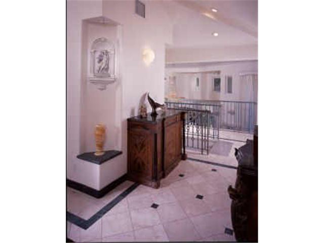 3063 Diamond Head Road