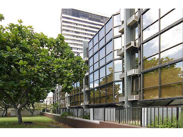 855 Makahiki Way  Unit 207