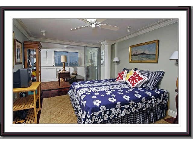 2877 Kalakaua Avenue  Unit 1107