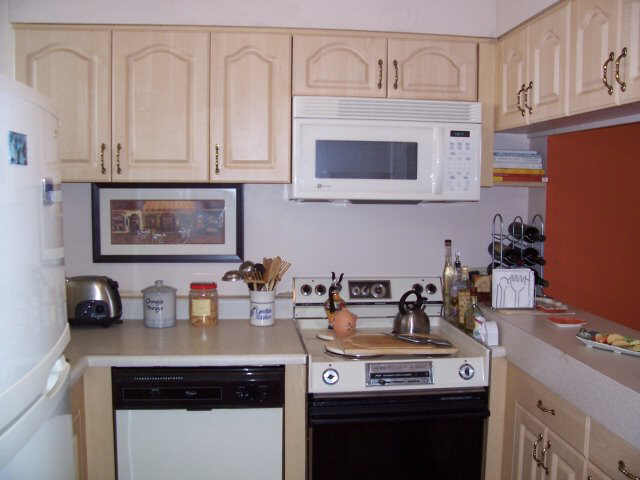 555 University Avenue  Unit 2502