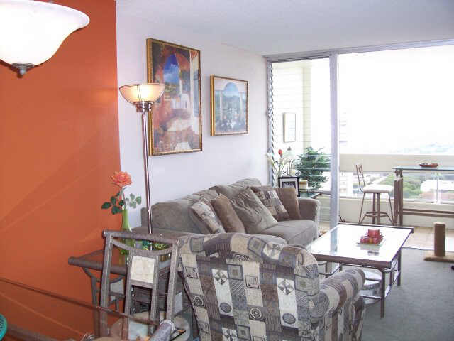 555 University Avenue  Unit 2502