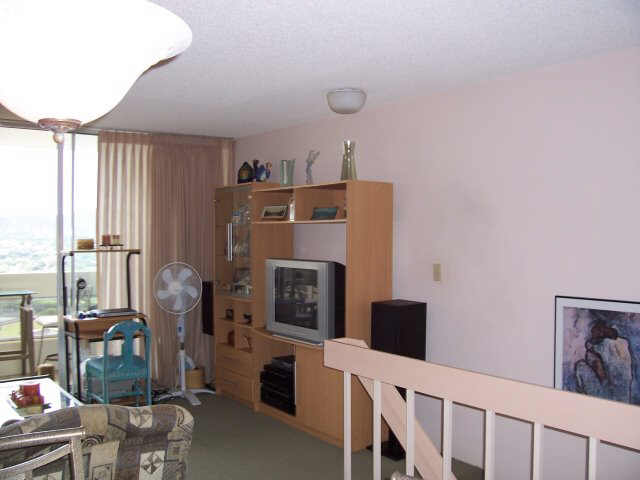 555 University Avenue  Unit 2502