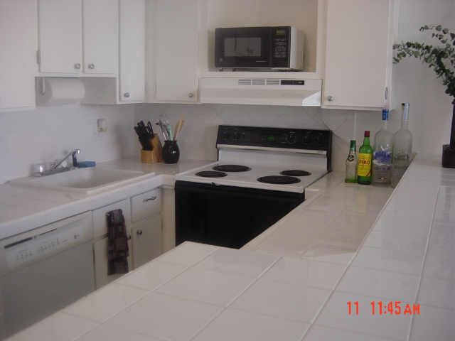 411 Hobron Lane  Unit 910