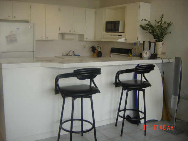 411 Hobron Lane  Unit 910