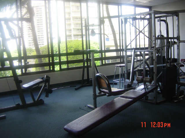 411 Hobron Lane  Unit 910