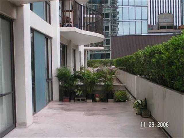 700 Richards Street  Unit 706