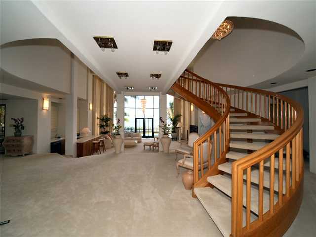 213 Kaalawai Place