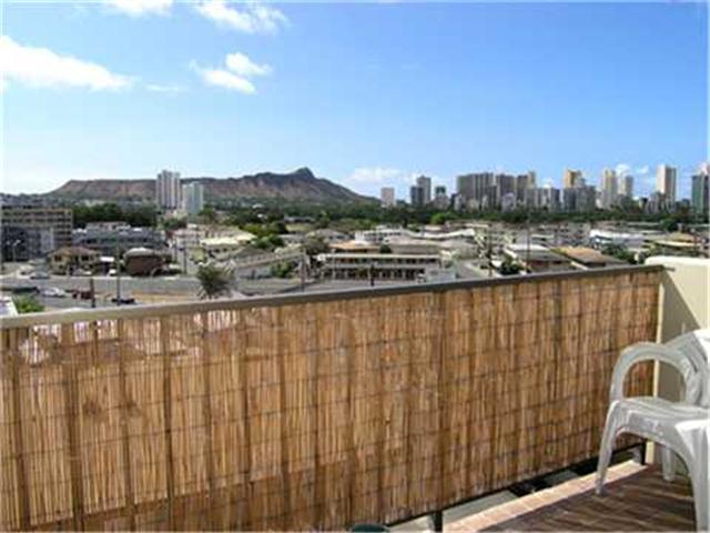 2754 Kuilei Street  Unit 704