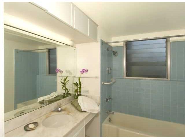 2969 Kalakaua Avenue  Unit 505