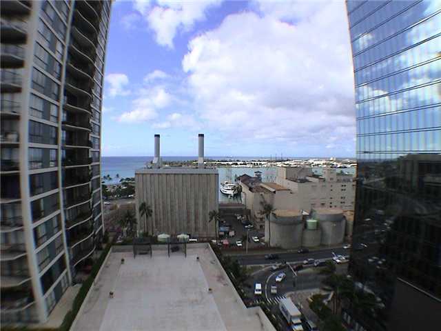 225 Queen Street  Unit 14/A