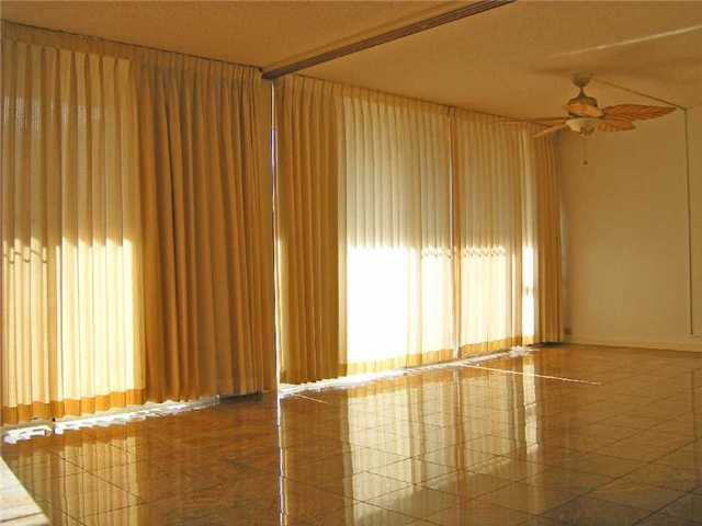 1212 Punahou Street  Unit 1008