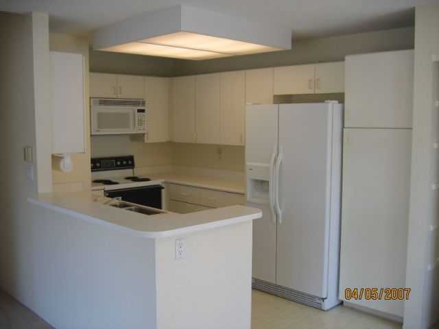 594 Mananai Place  Unit 21/W