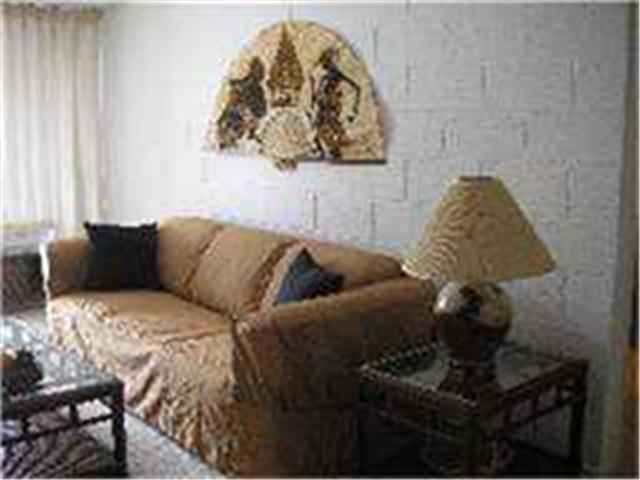 1415 Victoria Street  Unit 211