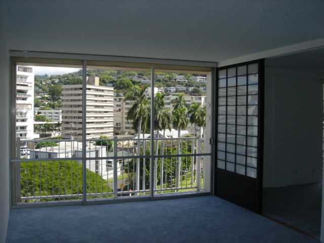 1617 Keeaumoku Street  Unit 703
