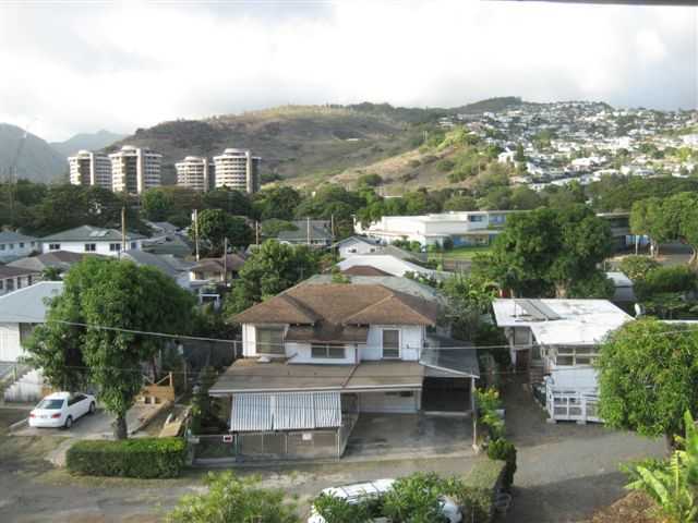 2860 Waialae Avenue  Unit PH/3