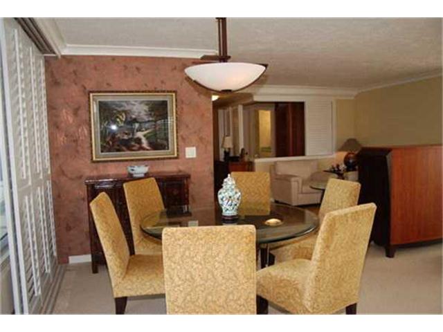 2979 Kalakaua Avenue  Unit 804