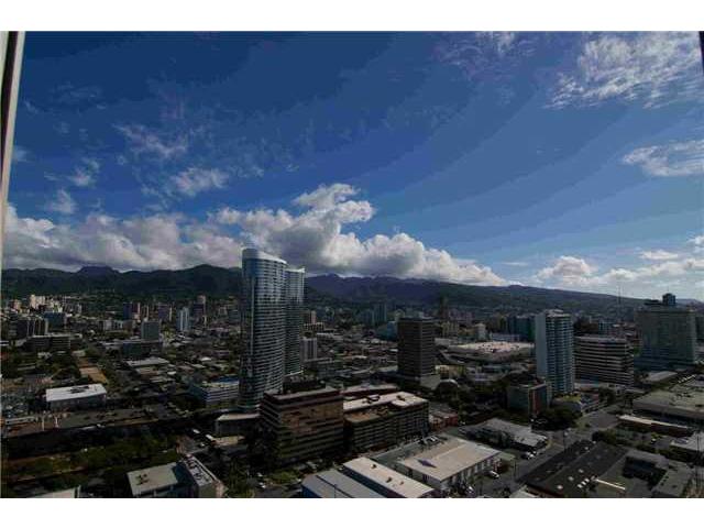 1177 Queen Street  Unit 3501
