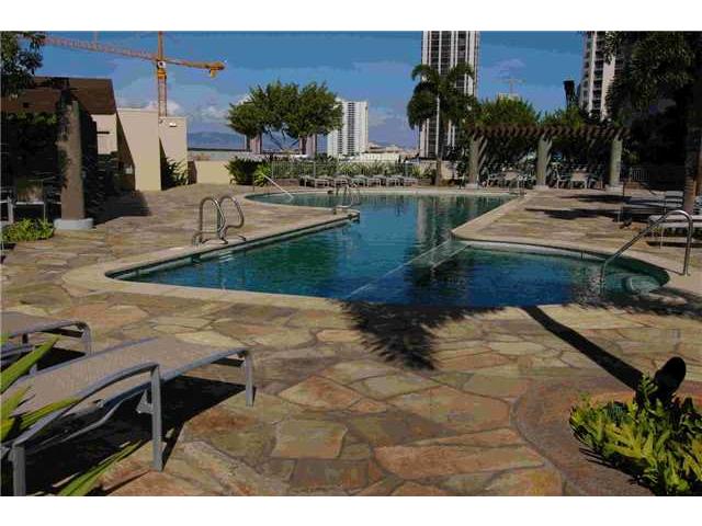 1177 Queen Street  Unit 3501