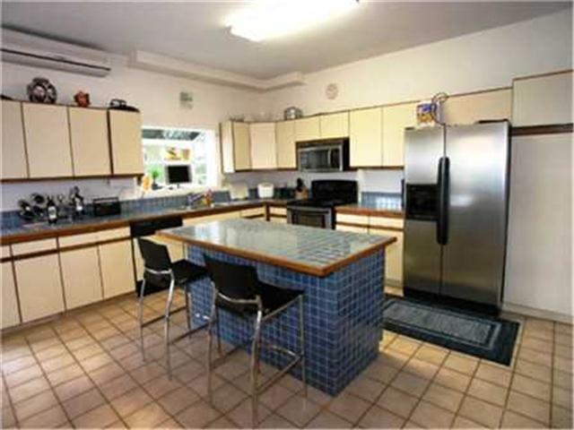 1256 Aupupu Place