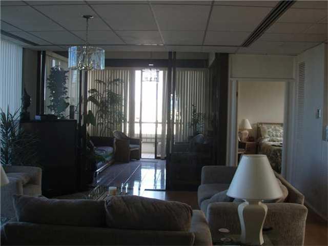 2333 Kapiolani Boulevard  Unit 3517
