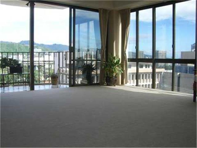 700 Richards Street  Unit 1206