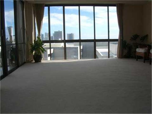 700 Richards Street  Unit 1206