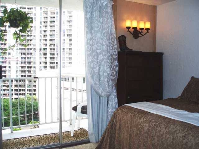1920 Ala Moana Boulevard  Unit 802