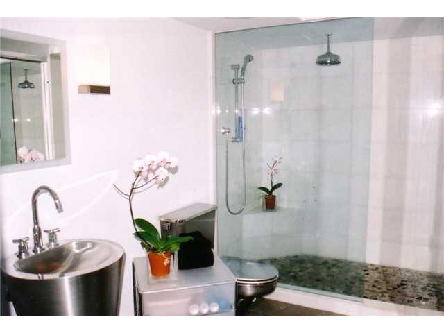 2895 Kalakaua Avenue  Unit 603/604